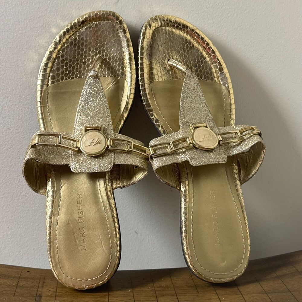 Marc Fisher Gold Metallic Glitter Wedge Thong Sandals Womens Size 10M Resort